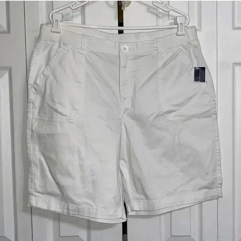 Karen Scott white cotton shorts